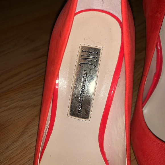 Red High Heels - Picture 3 of 6